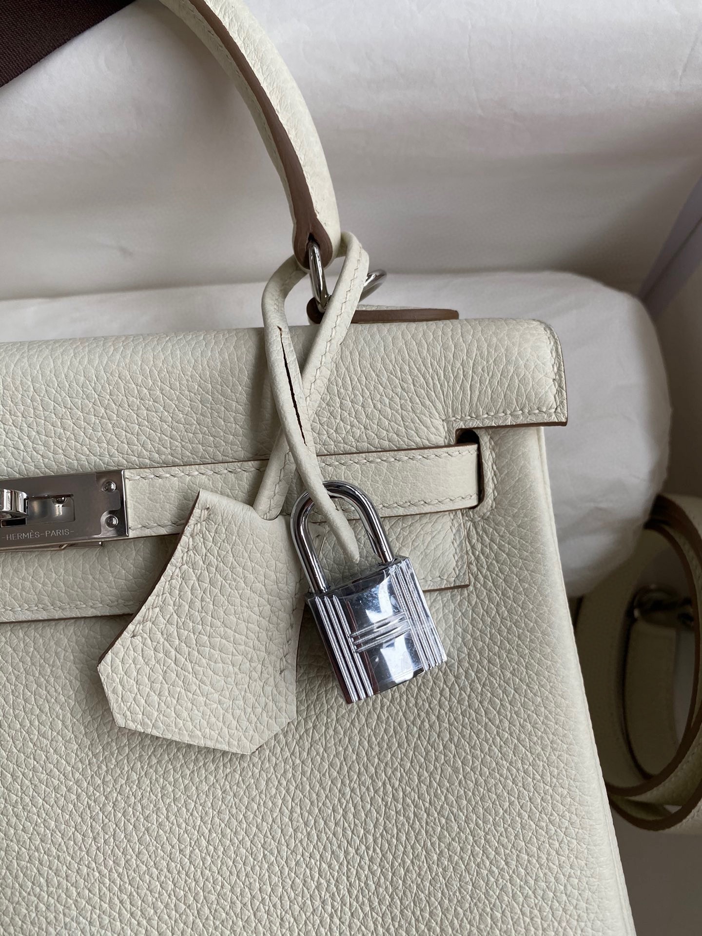 Hermes Kelly Retourne 25 Handmade Bag In Mushroom Clemence Leather