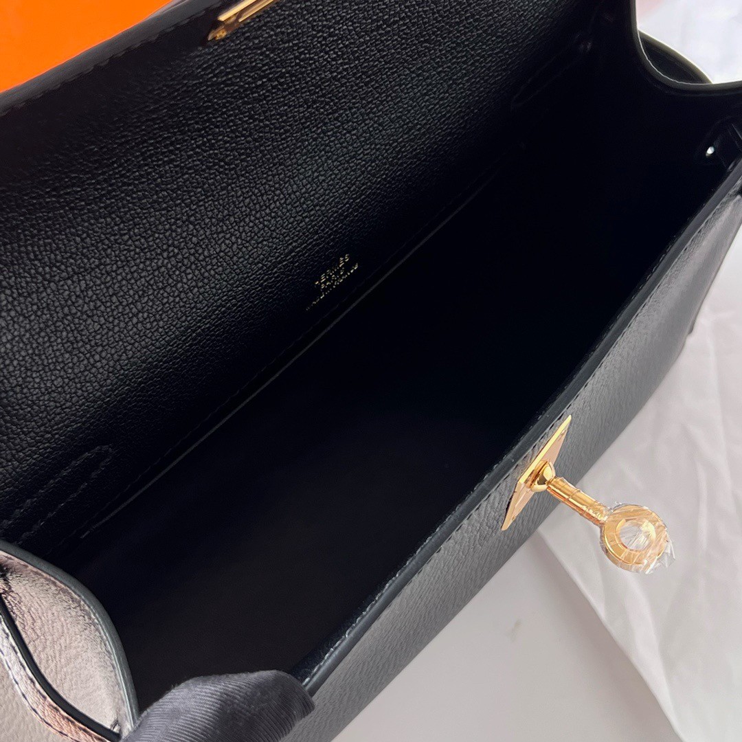 Hermes Kelly Pochette Handmade Bag In Black Chevre Mysore Leather