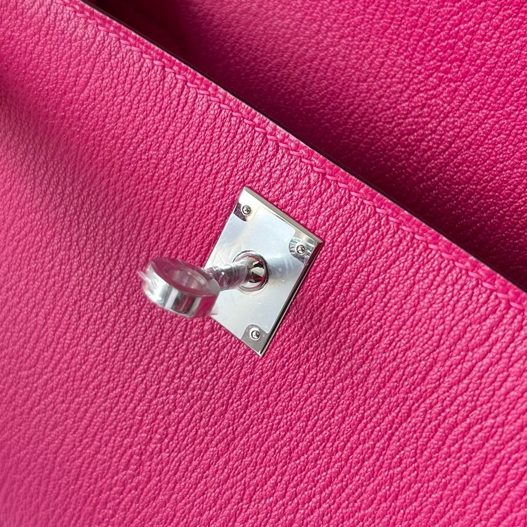 Hermes Kelly Pochette Handmade Bag In Rose Mexico Chevre Mysore Leather