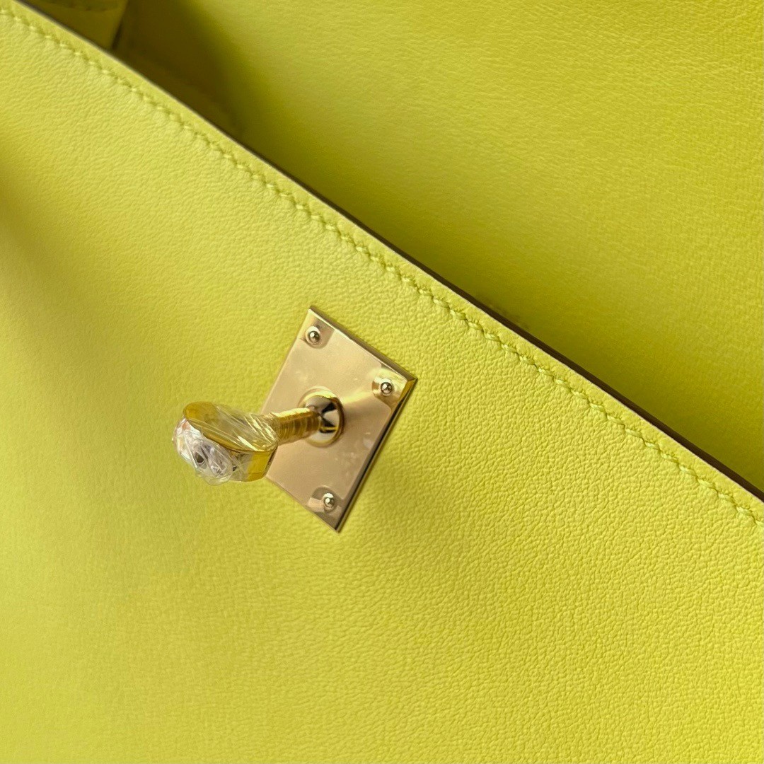 Hermes Kelly Pochette Handmade Bag In Lime Swift Calfskin