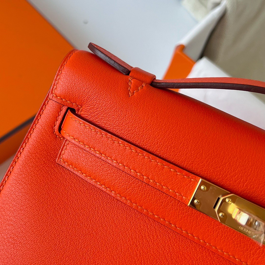 Hermes Kelly Pochette Handmade Bag In Rouge Piment Swift Calfskin