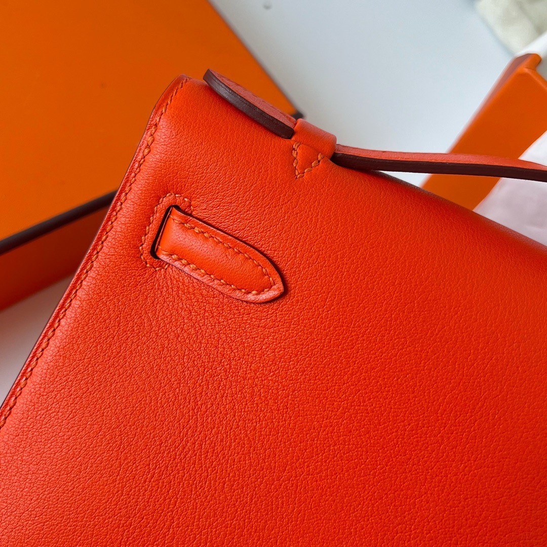 Hermes Kelly Pochette Handmade Bag In Rouge Piment Swift Calfskin