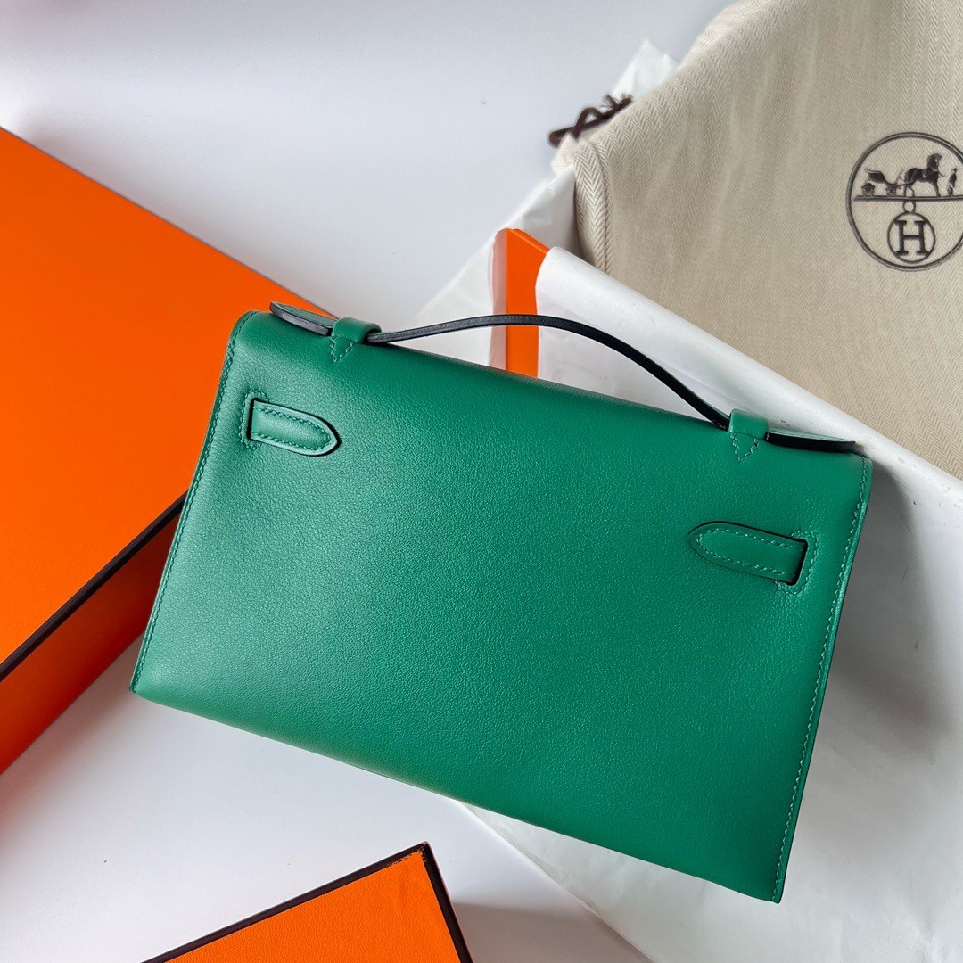 Hermes Kelly Pochette Handmade Bag In Vert Vertigo Swift Calfskin