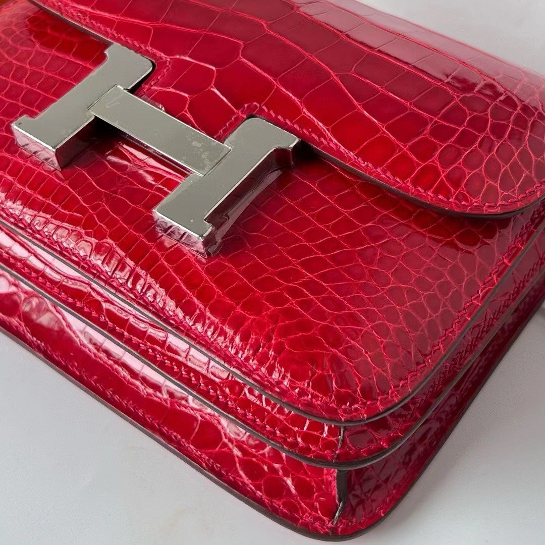 Hermes Constance 18 Handmade Bag In Red Shiny Alligator Leather