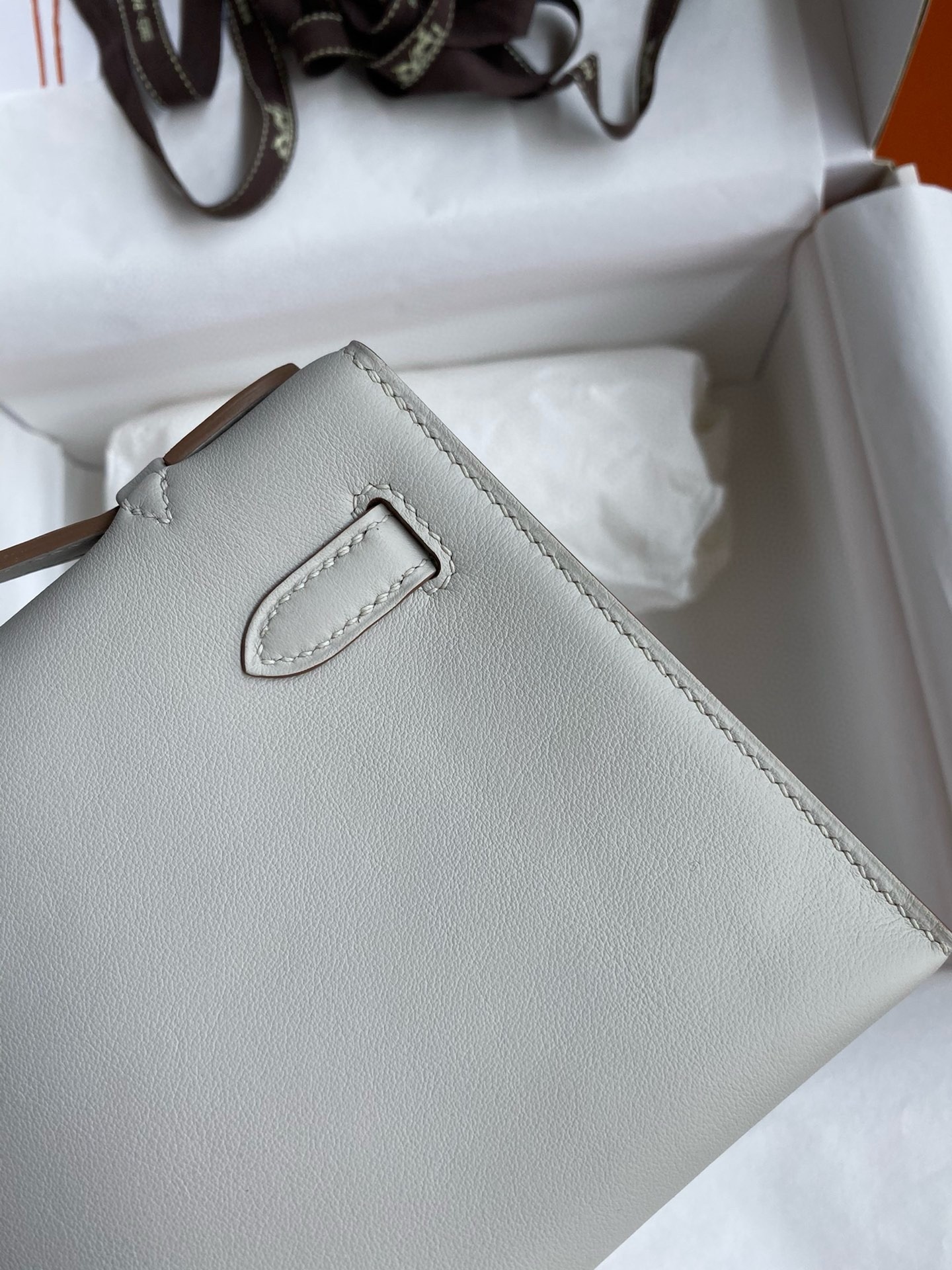 Hermes Kelly Pochette Handmade Bag In Pearl Grey Swift Calfskin