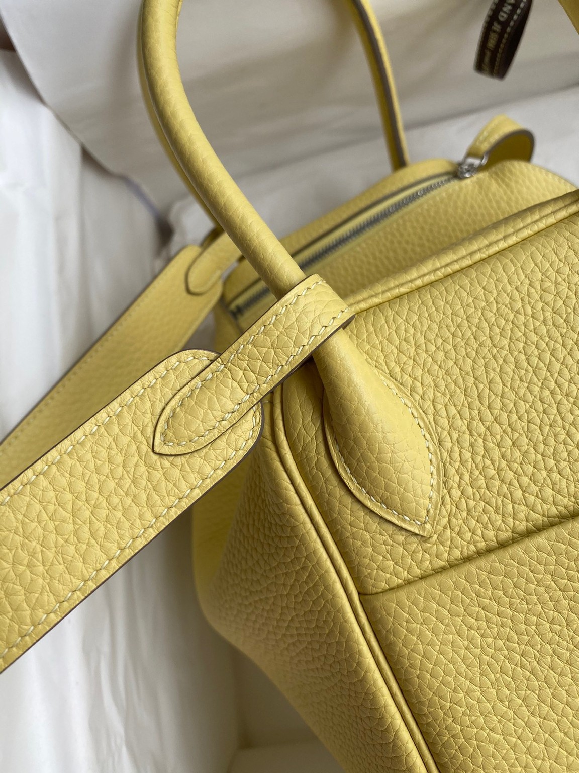 Hermes Lindy 26 Handmade Bag In Jaune Poussin Clemence Leather