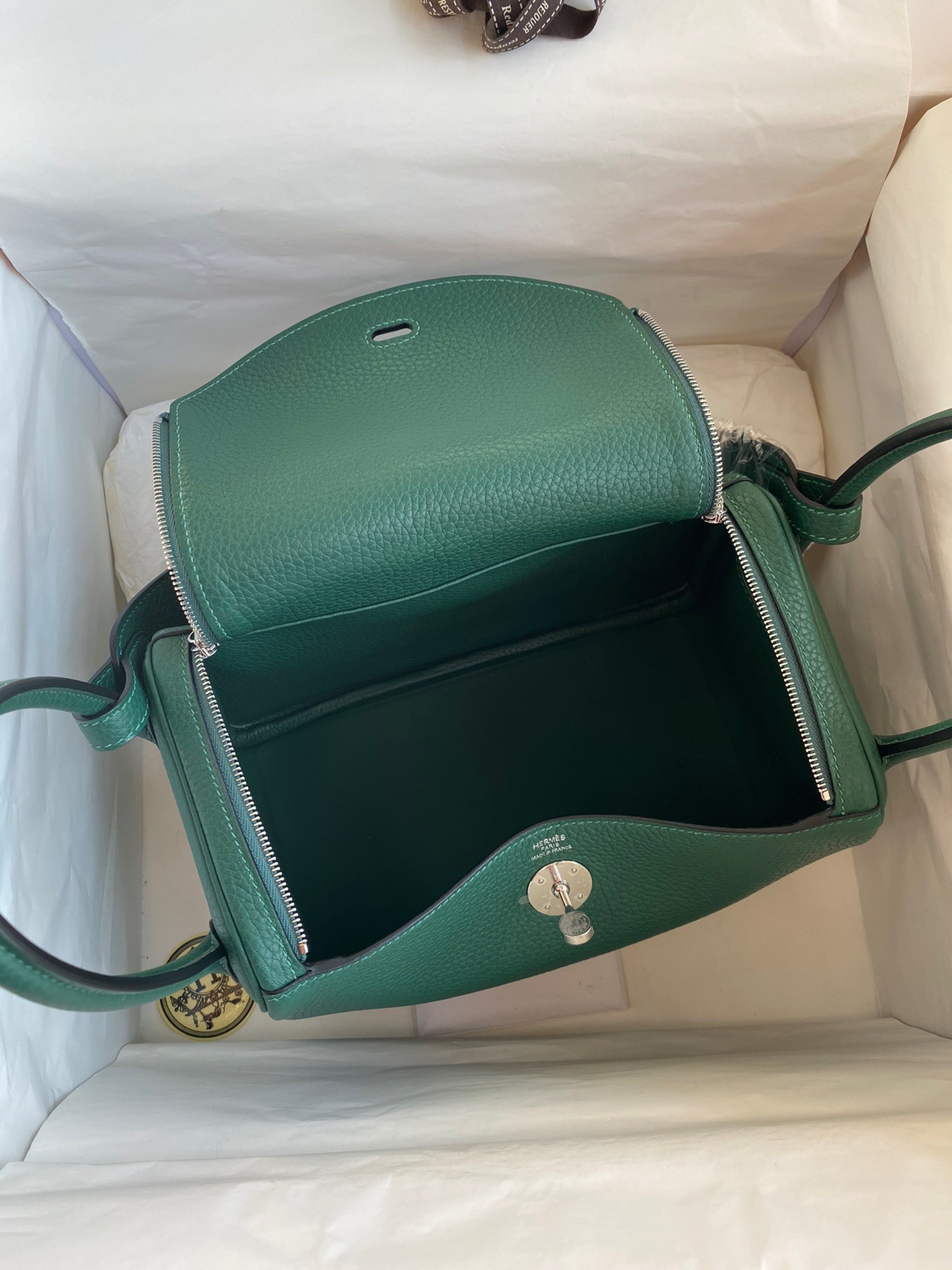 Hermes Lindy 26 Handmade Bag In Malachite Clemence Leather