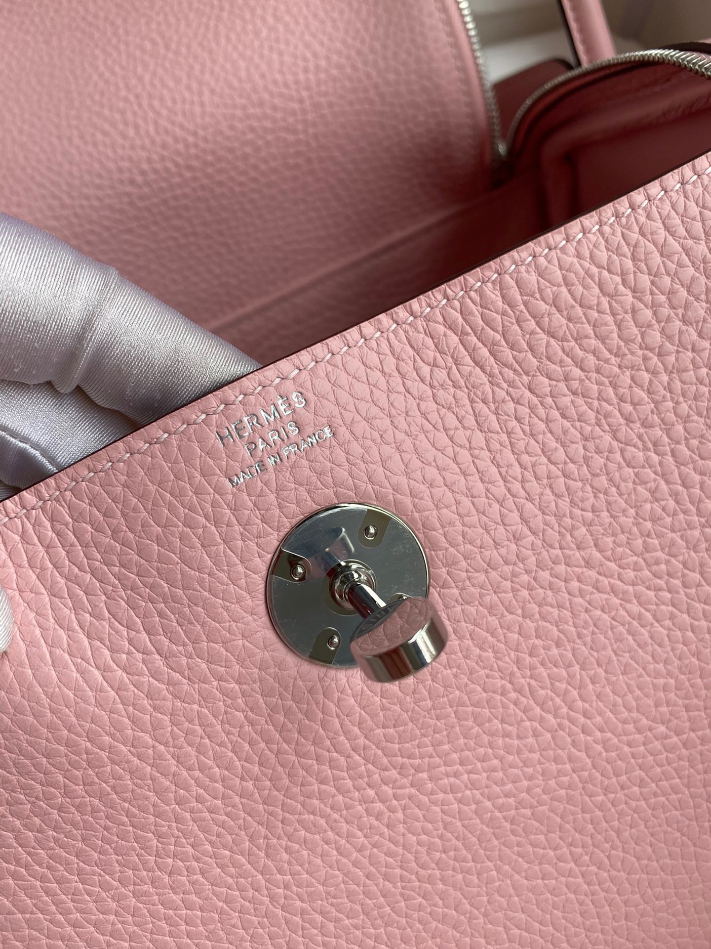 Hermes Lindy 26 Handmade Bag In Rose Sakura Clemence Leather