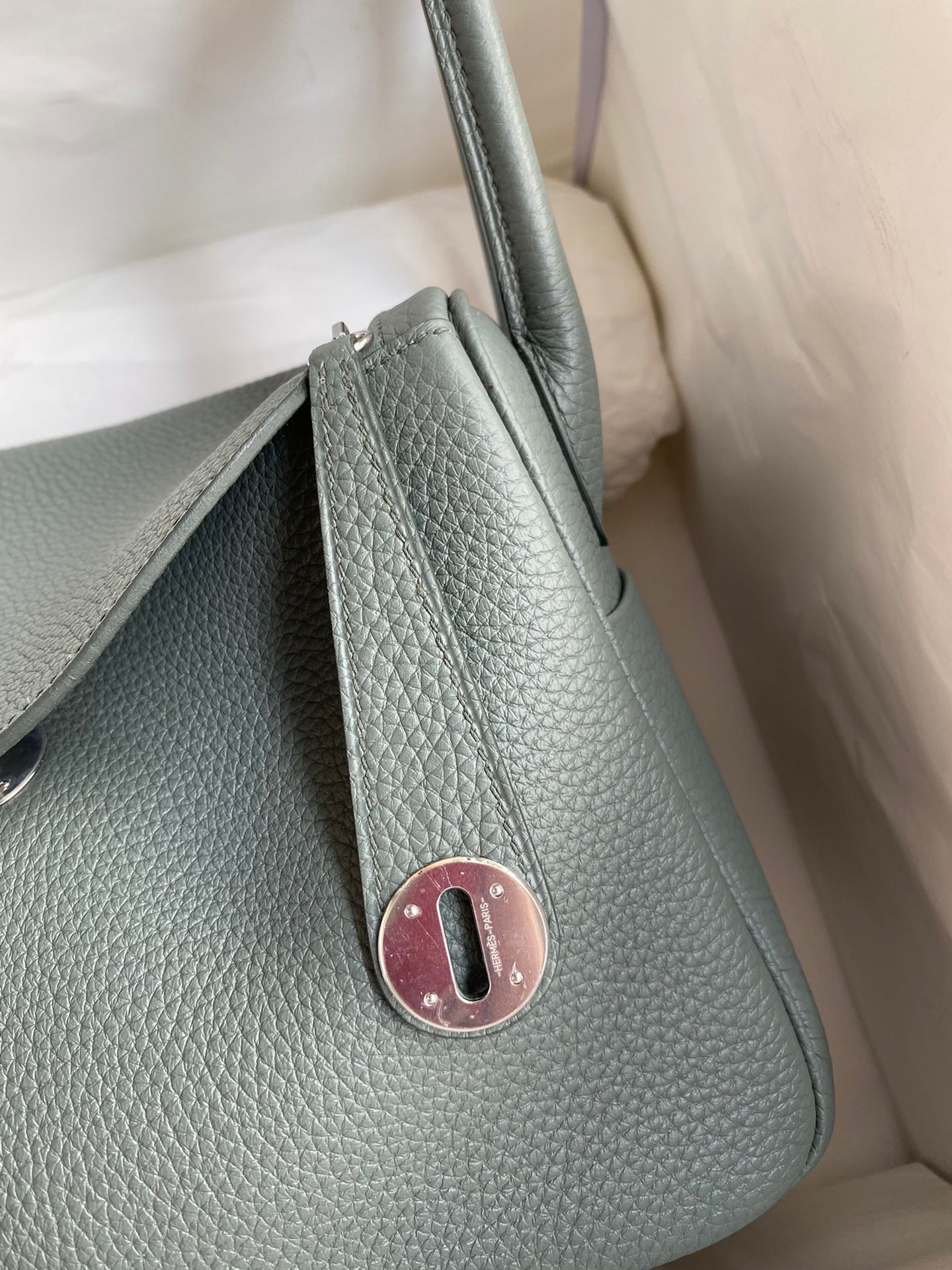 Hermes Lindy 26 Handmade Bag In Vert Amande Clemence Leather