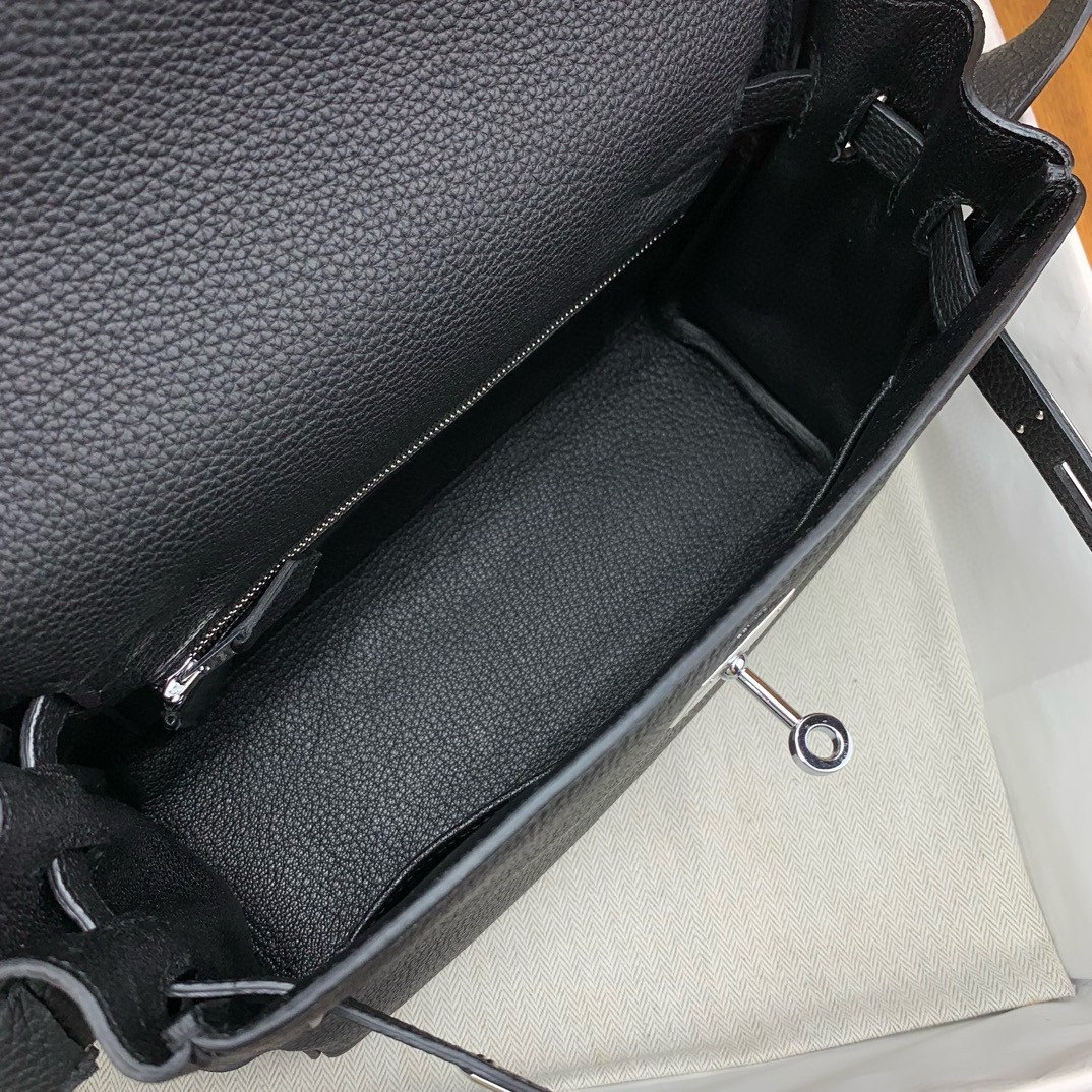 Hermes Kelly Messenger Bag in Black Clemence Leather