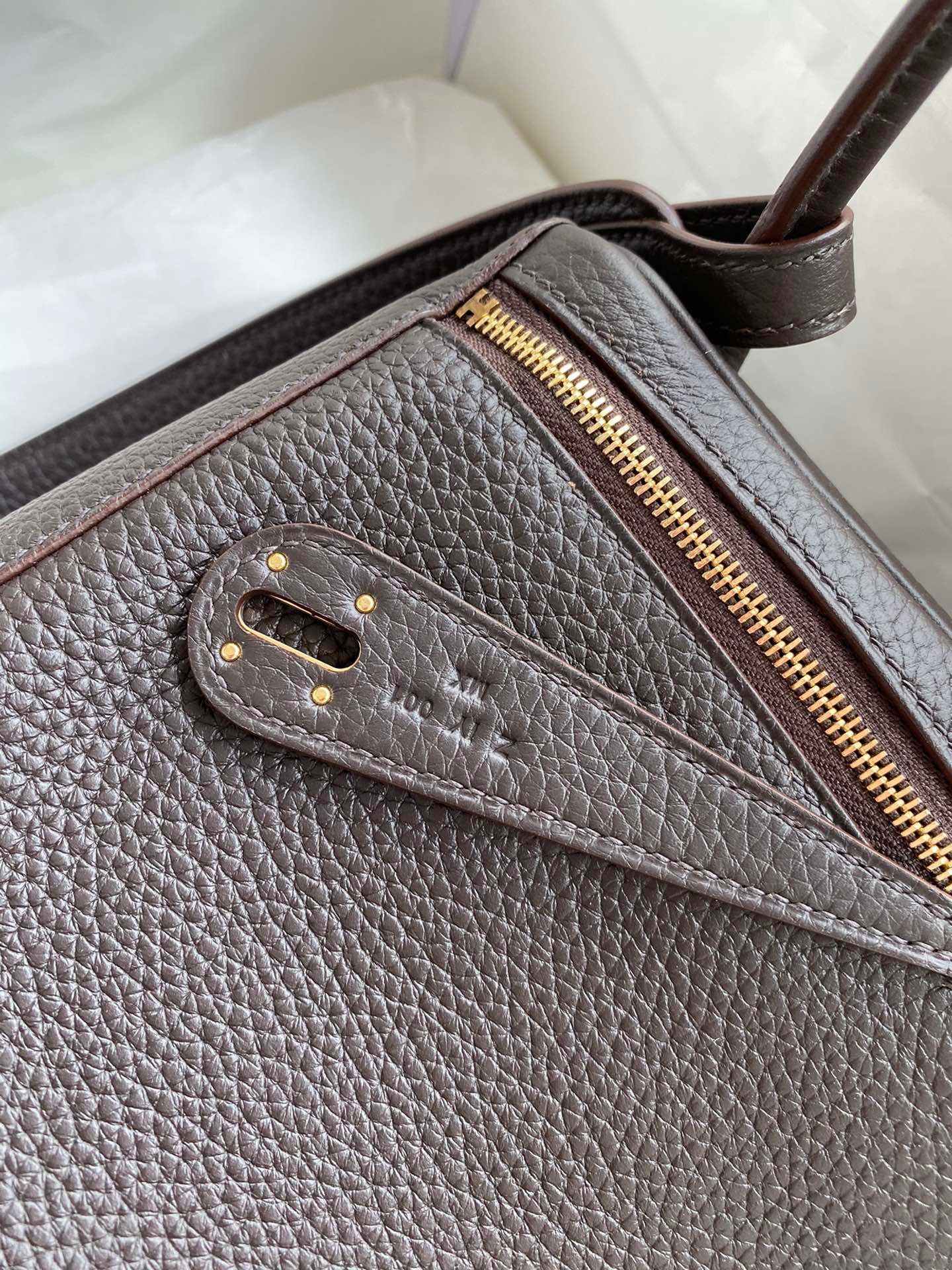 Hermes Lindy 26 Handmade Bag In Ebene Clemence Leather