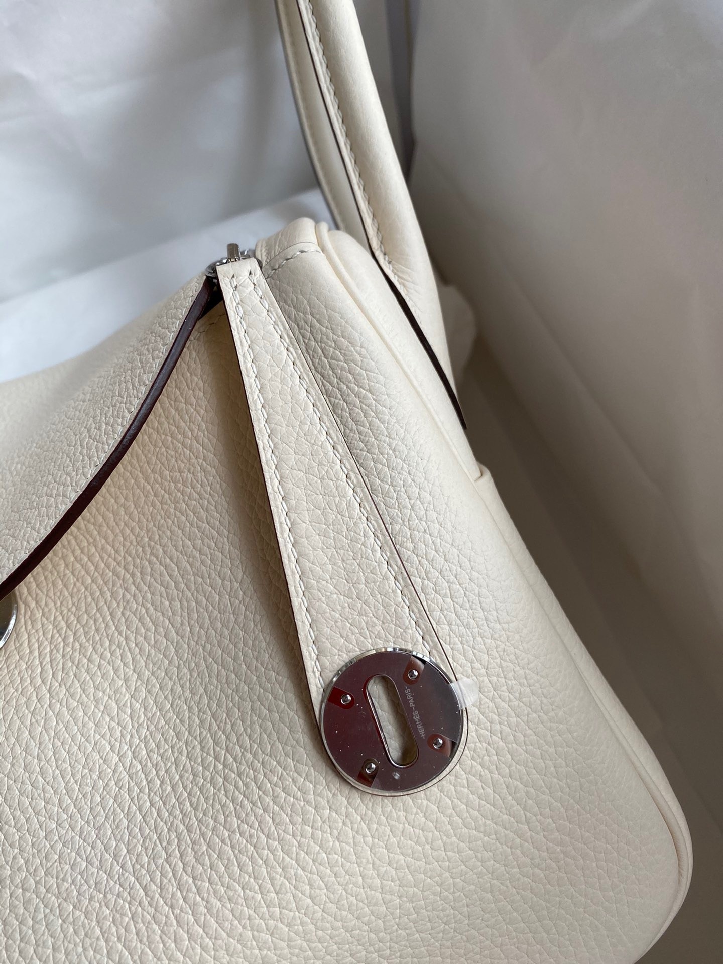 Hermes Lindy 26 Handmade Bag In Nata Clemence Leather