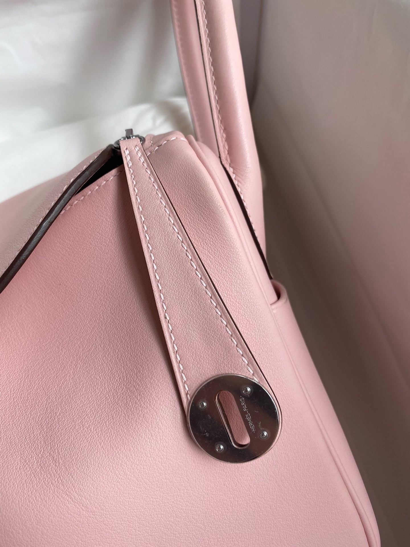 Hermes Lindy 26 Handmade Bag In Rose Sakura Swift Calfskin