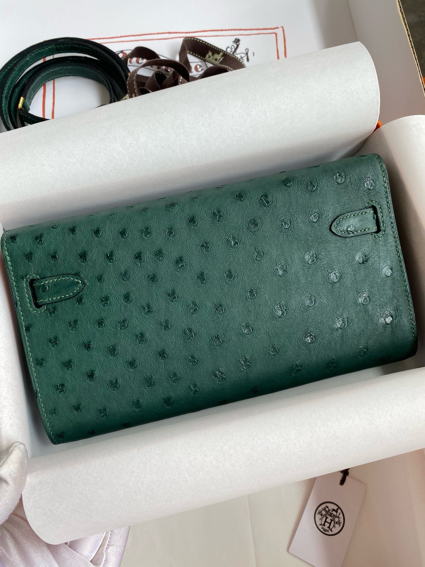 Hermes Kelly Classique To Go Wallet in Malachite Ostrich Leather