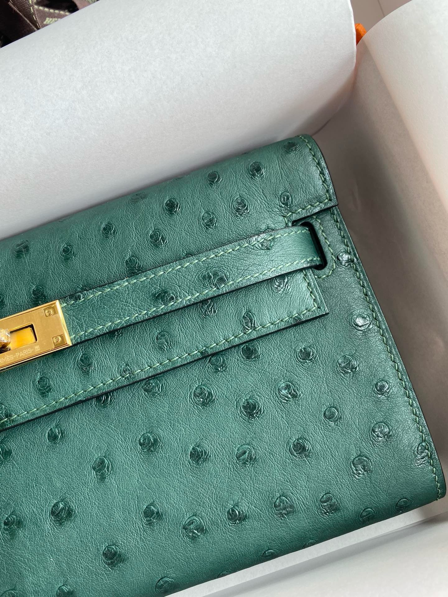 Hermes Kelly Classique To Go Wallet in Malachite Ostrich Leather