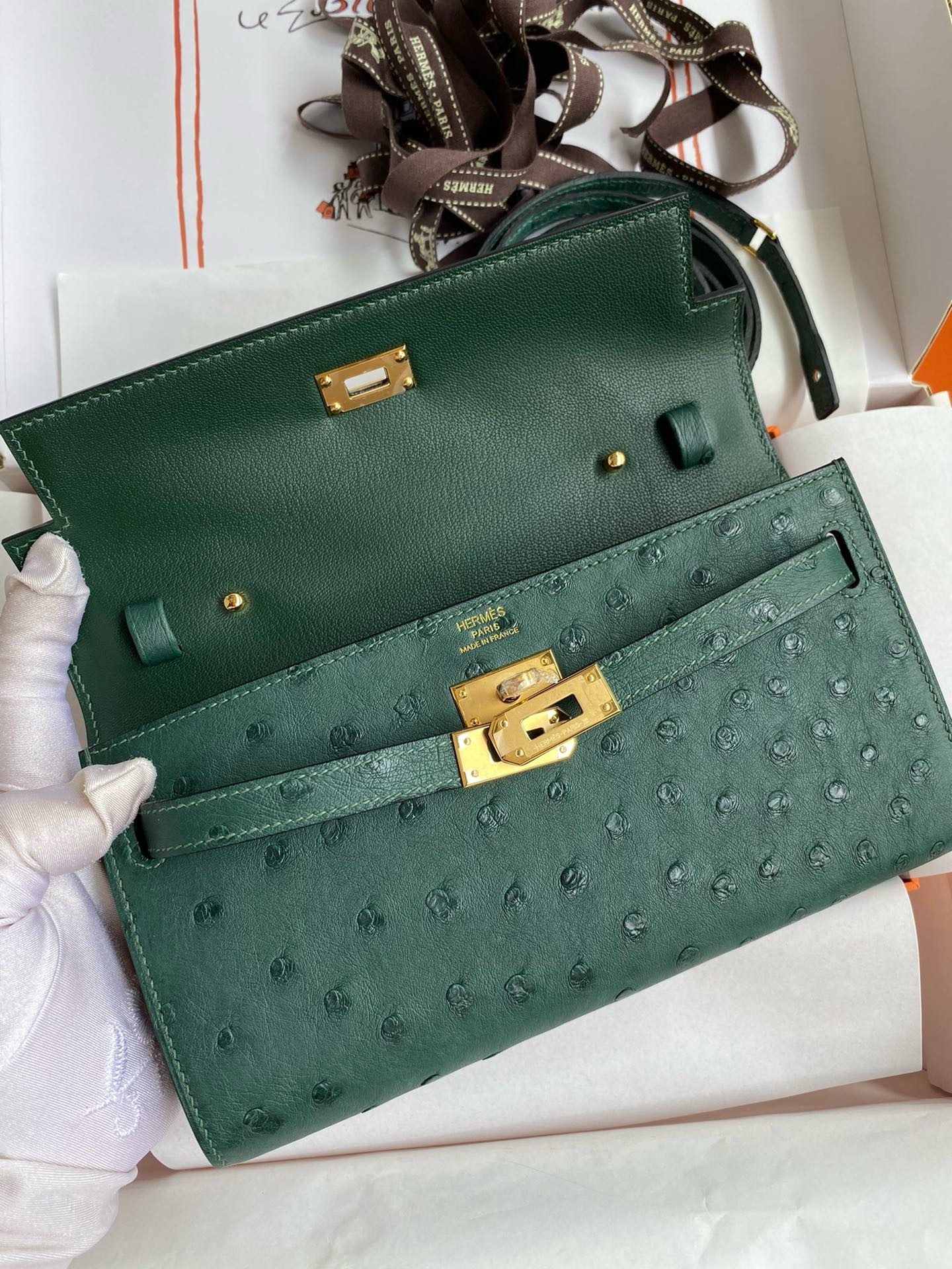 Hermes Kelly Classique To Go Wallet in Malachite Ostrich Leather