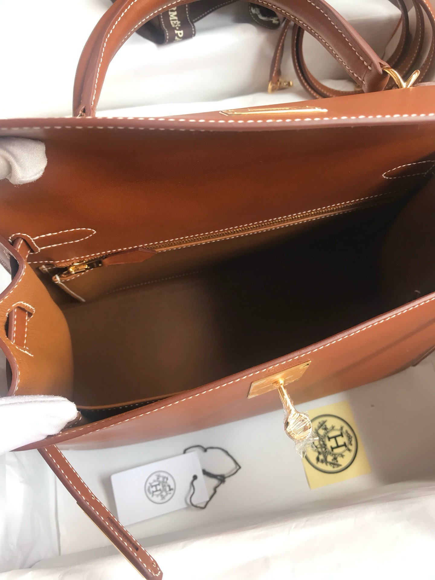 Hermes Kelly Sellier 28 Handmade Bag In Gold Barenia Calfskin