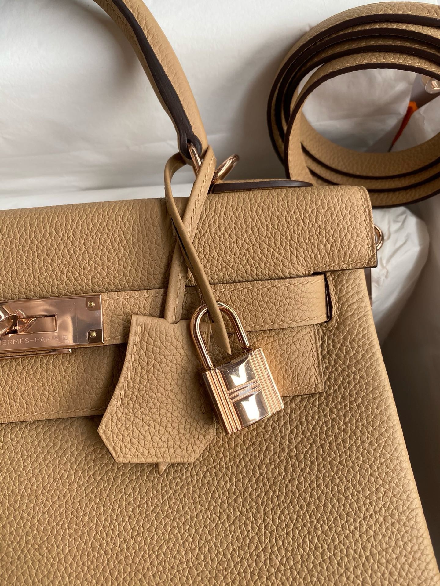 Hermes Kelly Retourne 28 Handmade Bag In Chai Clemence Leather