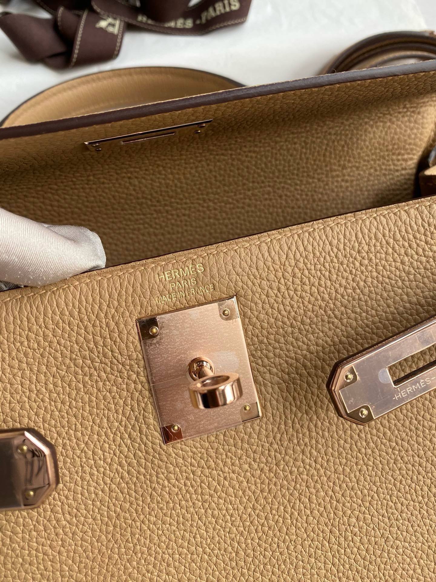 Hermes Kelly Retourne 28 Handmade Bag In Chai Clemence Leather