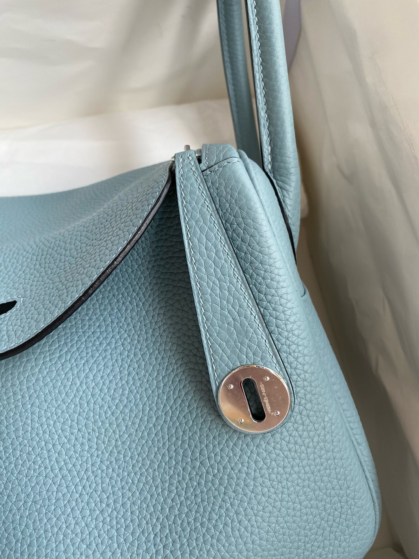 Hermes Lindy 26 Handmade Bag In Ciel Clemence Leather