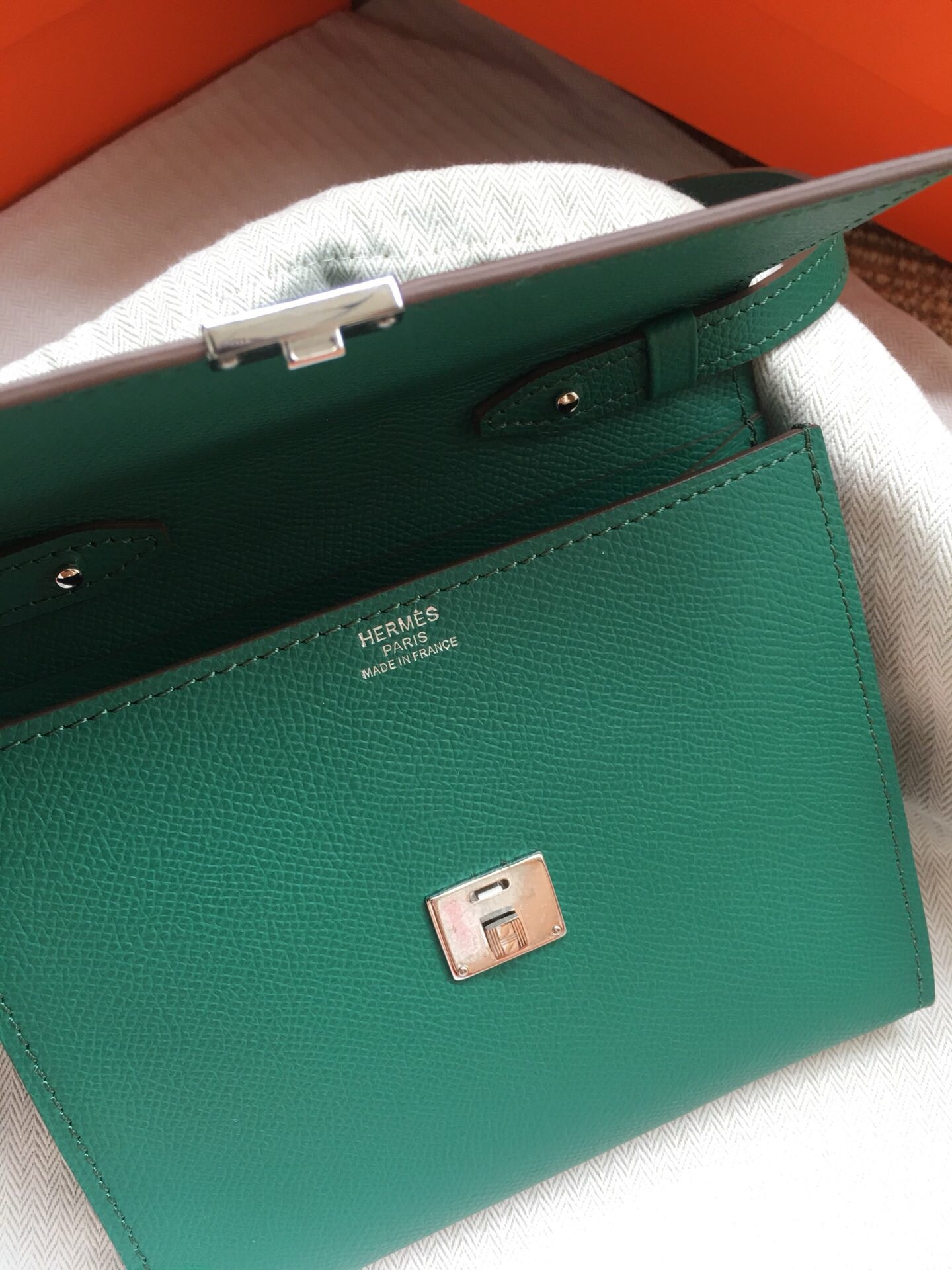 Hermes Green Clic 16 Wallet With Strap