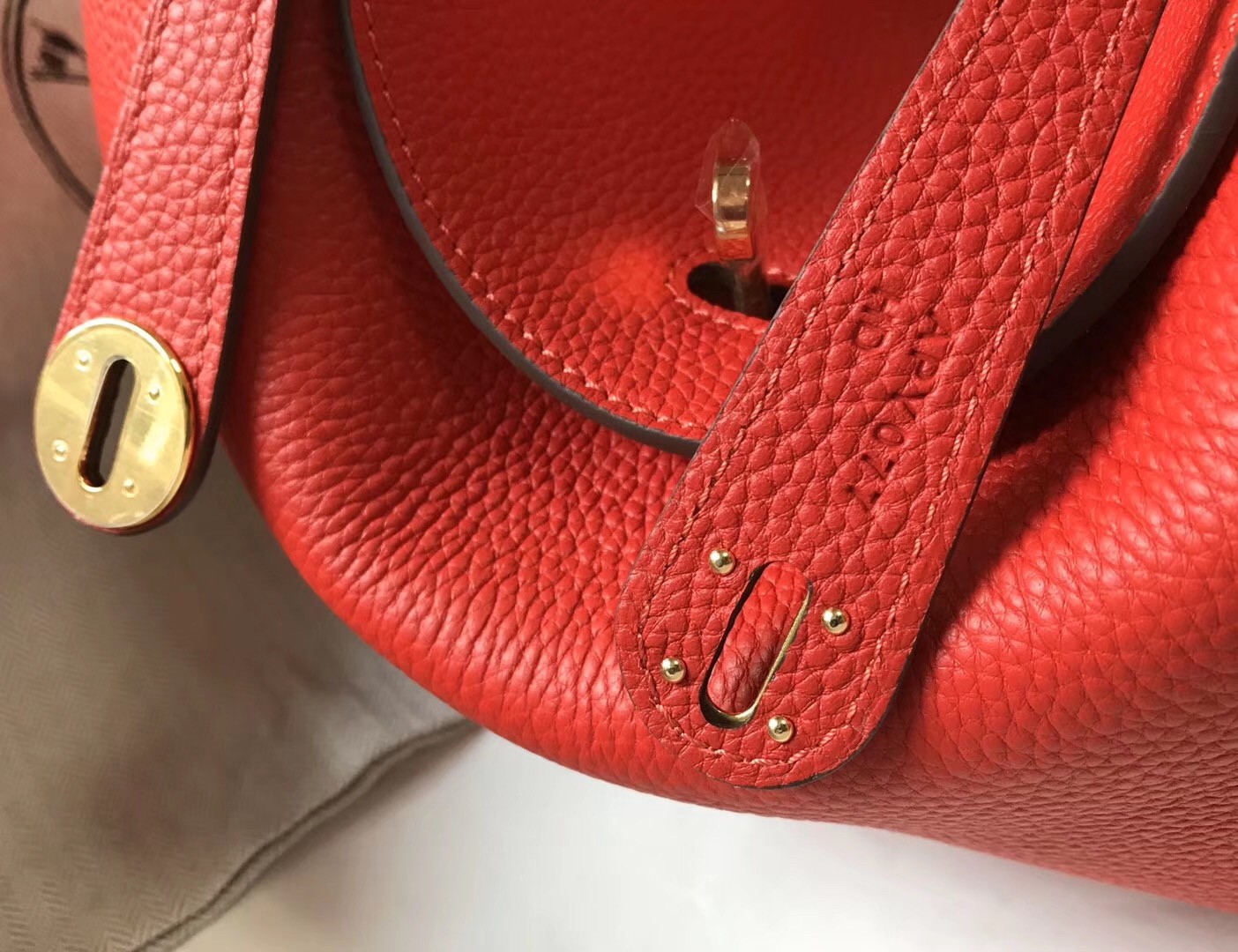 Hermes Lindy 30cm Bag In Red Clemence Leather