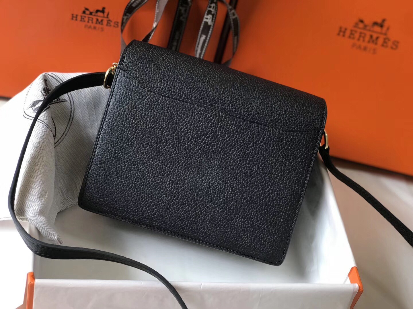 Hermes Mini Sac Roulis 18cm Bag In Black Evercolor Calfskin