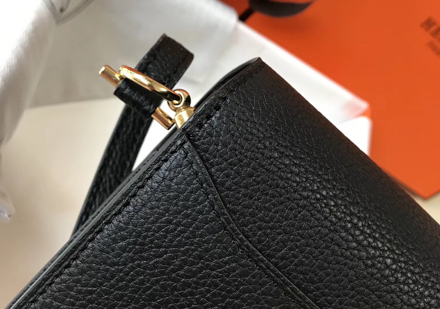 Hermes Mini Sac Roulis 18cm Bag In Black Evercolor Calfskin