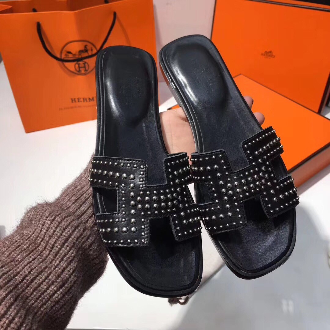 Hermes Oran Studs Sandals In Black Leather