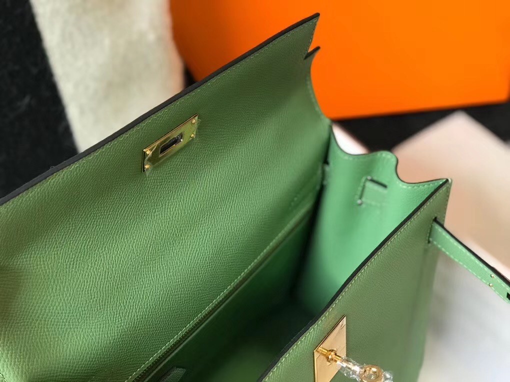 Hermes Vert Criquet Epsom Kelly 25cm Sellier Bag GHW