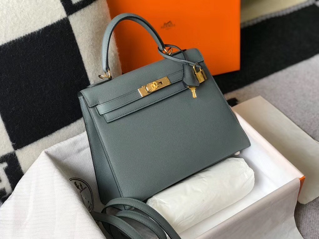 Hermes Vert Amande Epsom Kelly 28cm Sellier Bag GHW