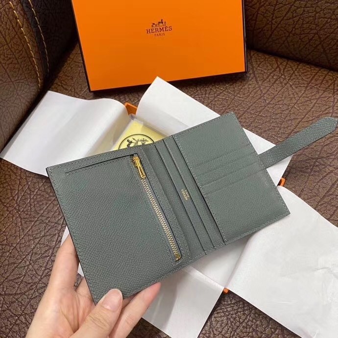 Hermes Bearn Compact Wallet In Vert Amande Epsom Leather