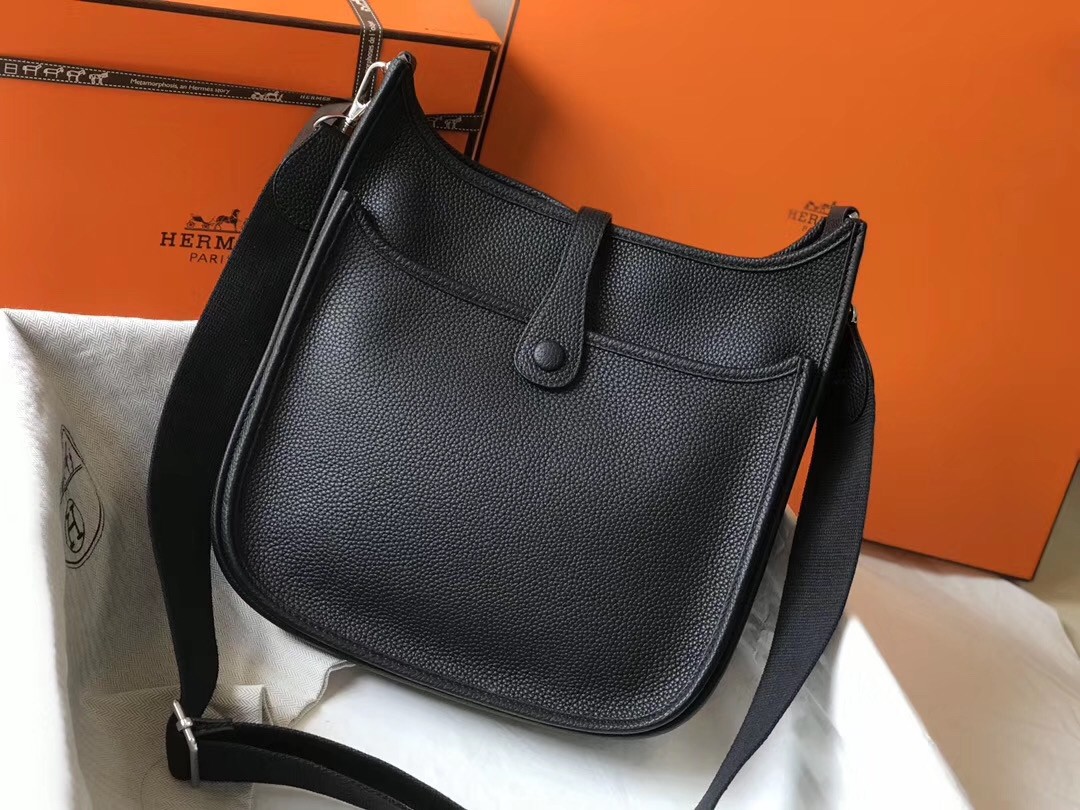 Hermes Evelyne III 29 Bag In Black Clemence Leather