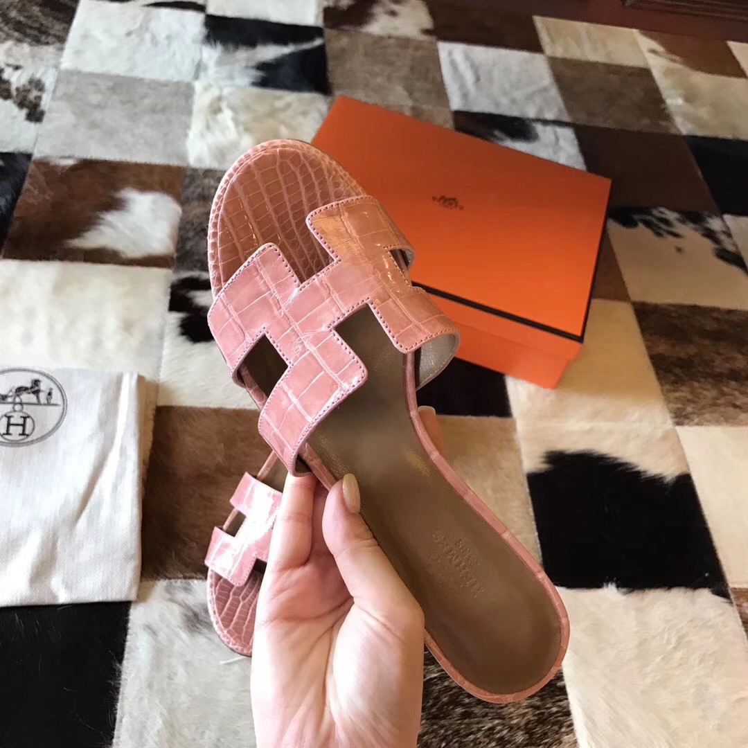 Hermes Oasis Sandals In Pink Shiny Niloticus Crocodile