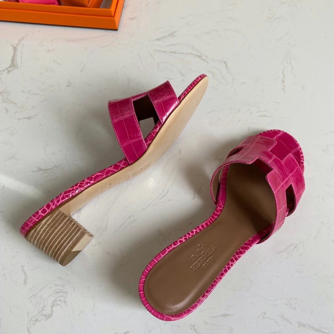 Hermes Oasis Sandals In Rose Red Shiny Niloticus Crocodile