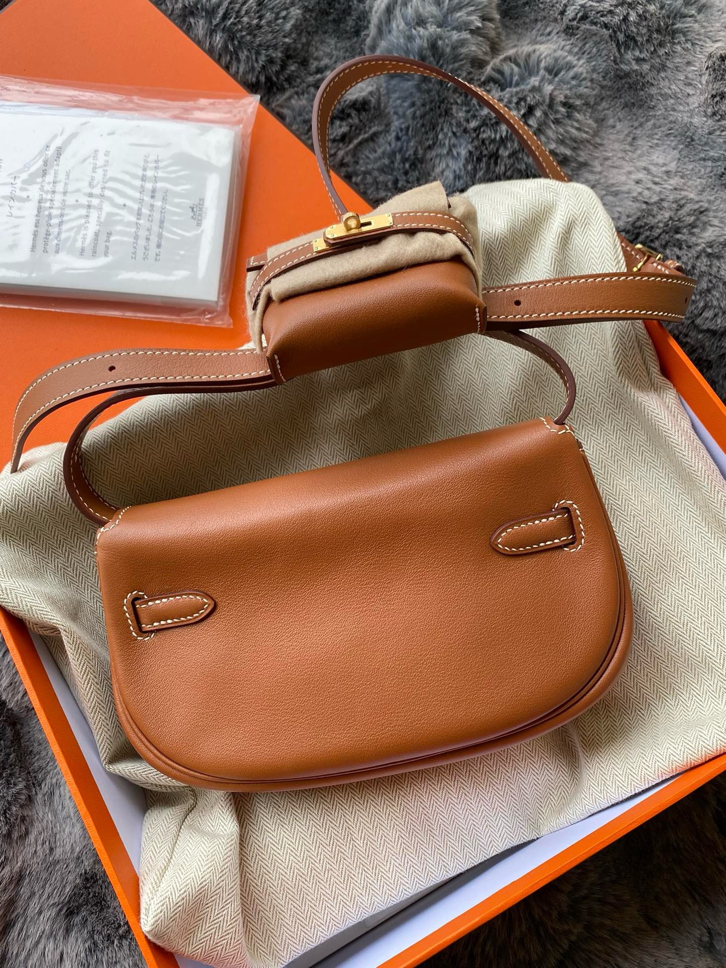 Hermès Kelly Moove Handmade Bag in Gold Swift Calfskin