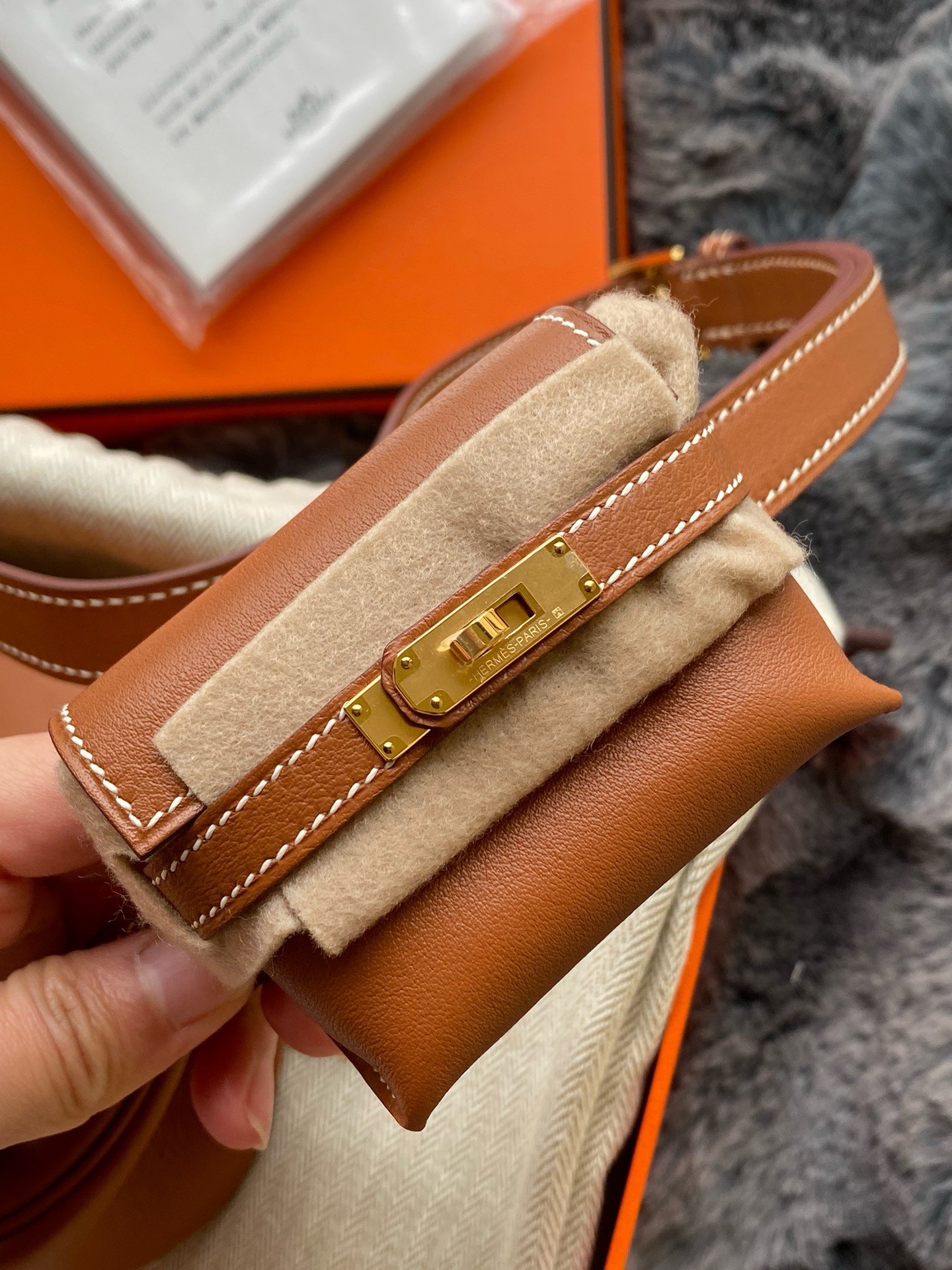 Hermès Kelly Moove Handmade Bag in Gold Swift Calfskin