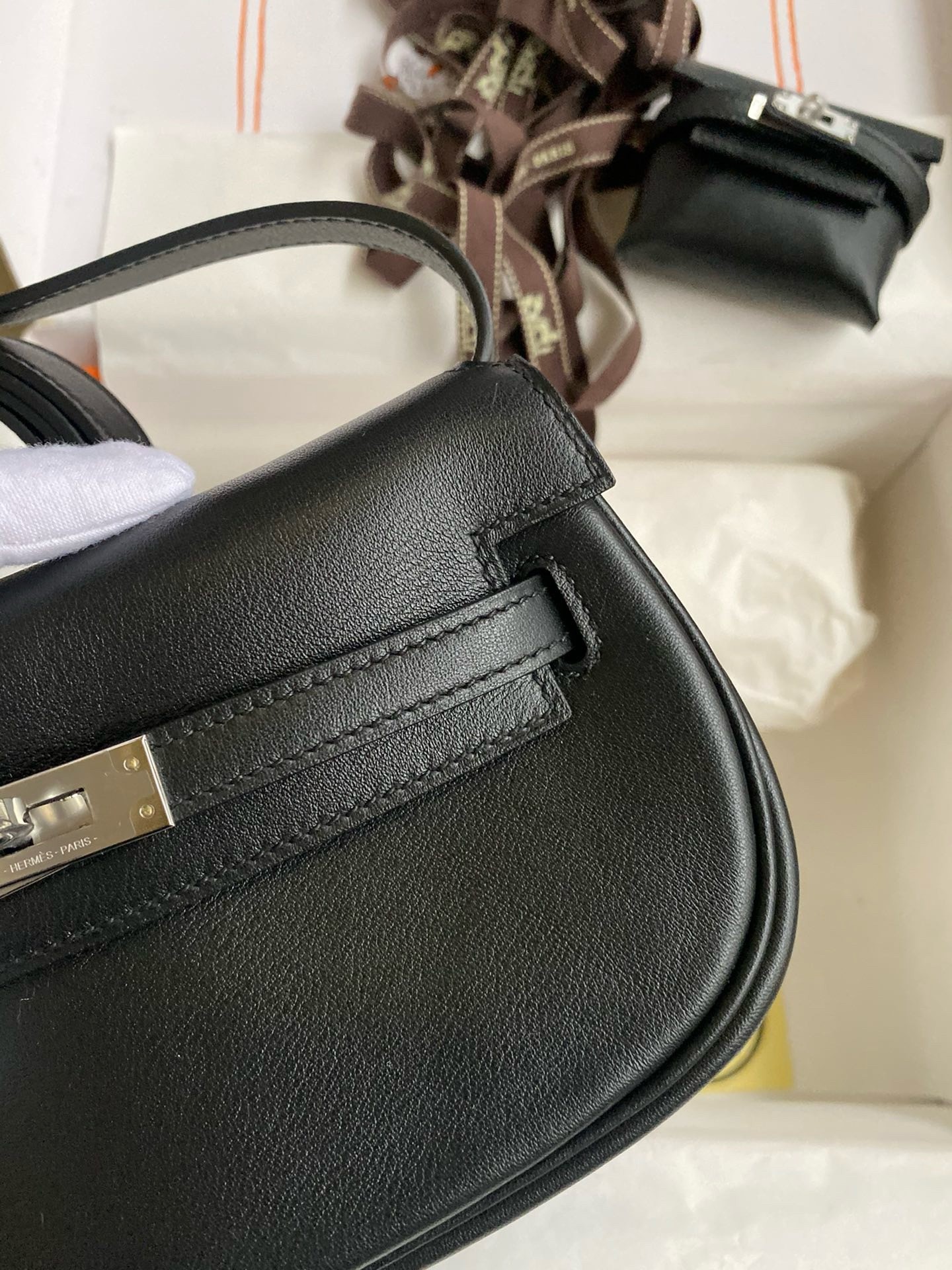 Hermès Kelly Moove Handmade Bag in Black Swift Calfskin