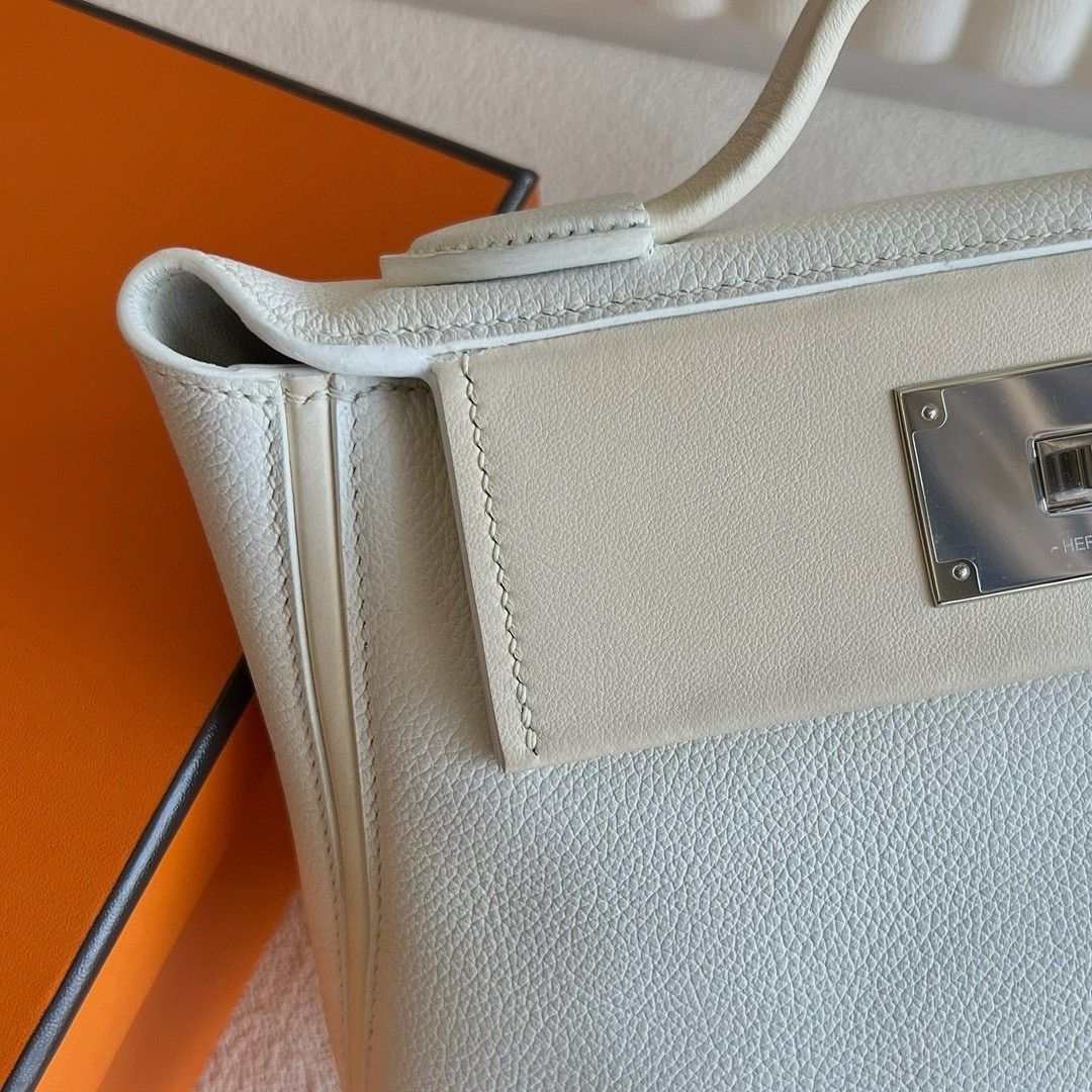 Hermes 24/24 Mini 21 Handmade Bag in White Evercolor Leather