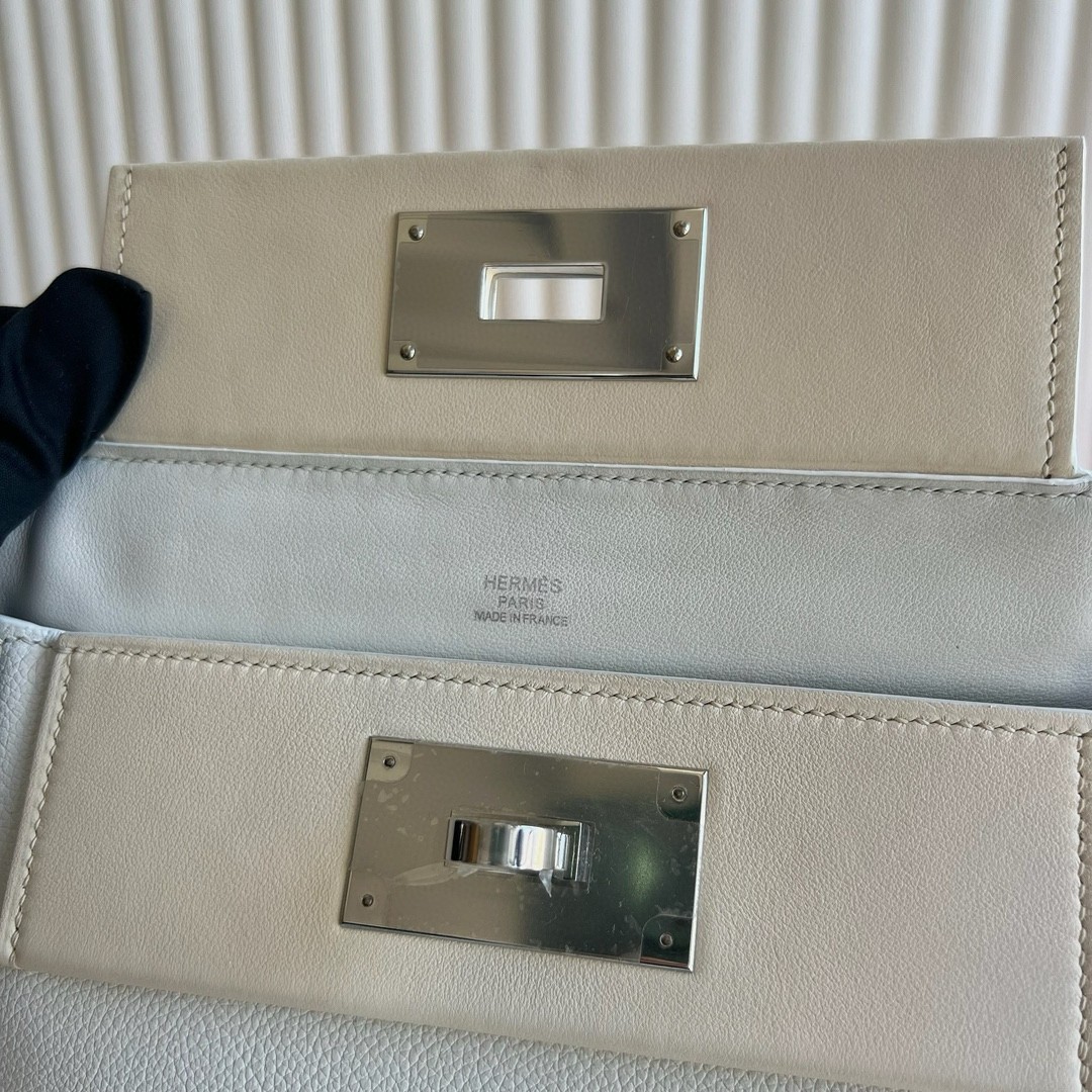 Hermes 24/24 Mini 21 Handmade Bag in White Evercolor Leather