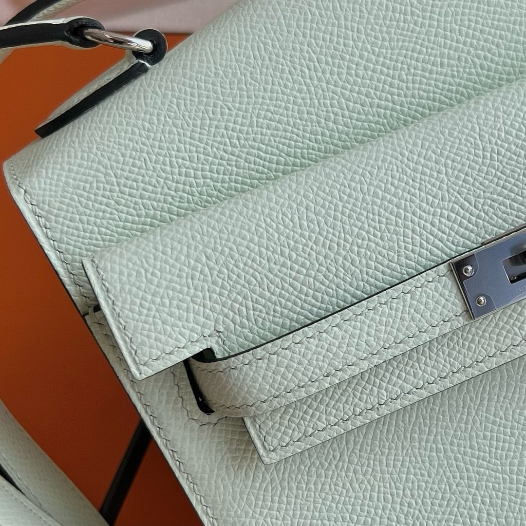 Hermes Kelly En Desordre 20 Handmade Bag in Vert Fizz Epsom Calfskin