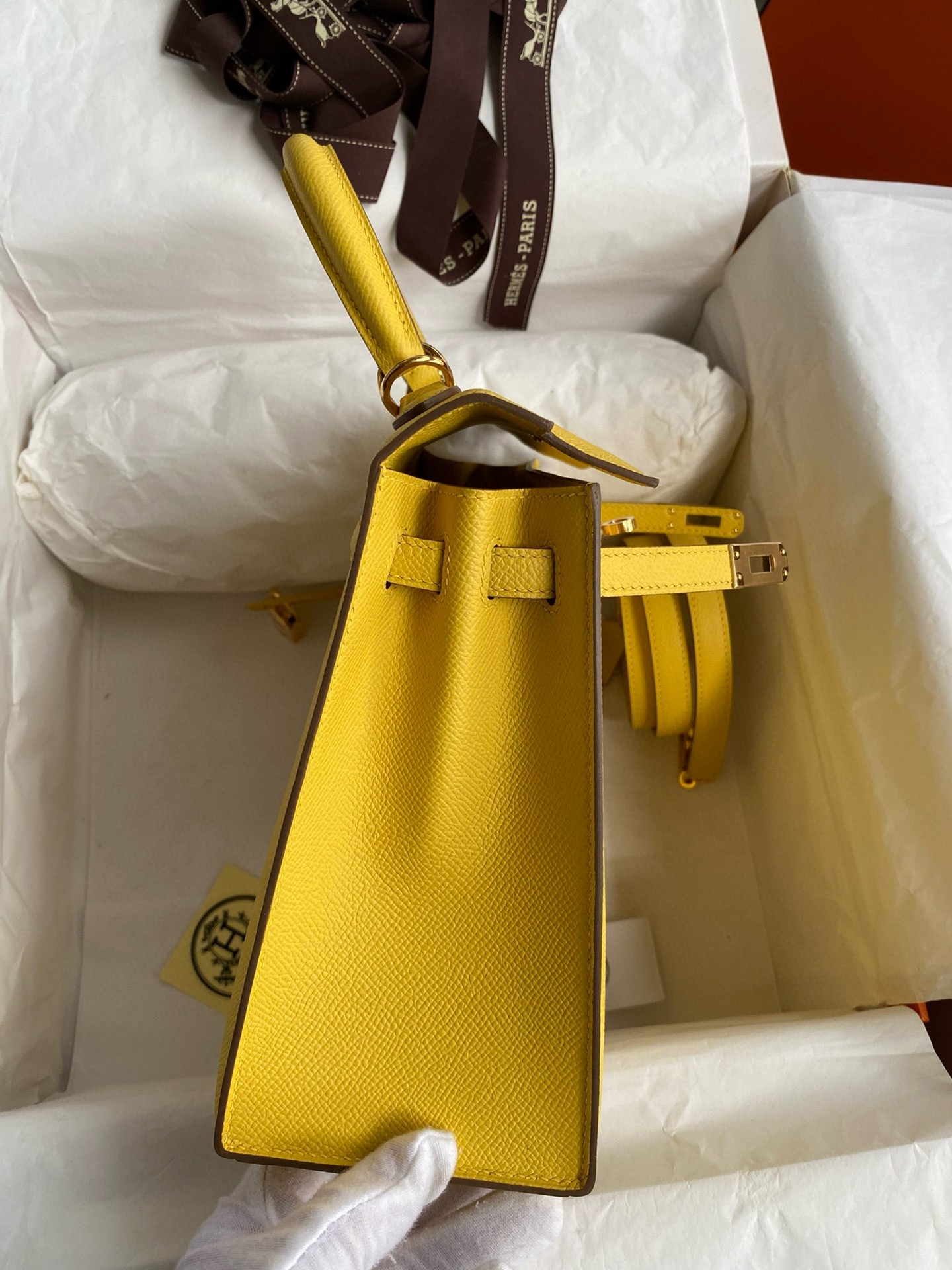 Hermes Kelly Sellier 25 Handmade Bag in Jaune de Naples Epsom Calfskin