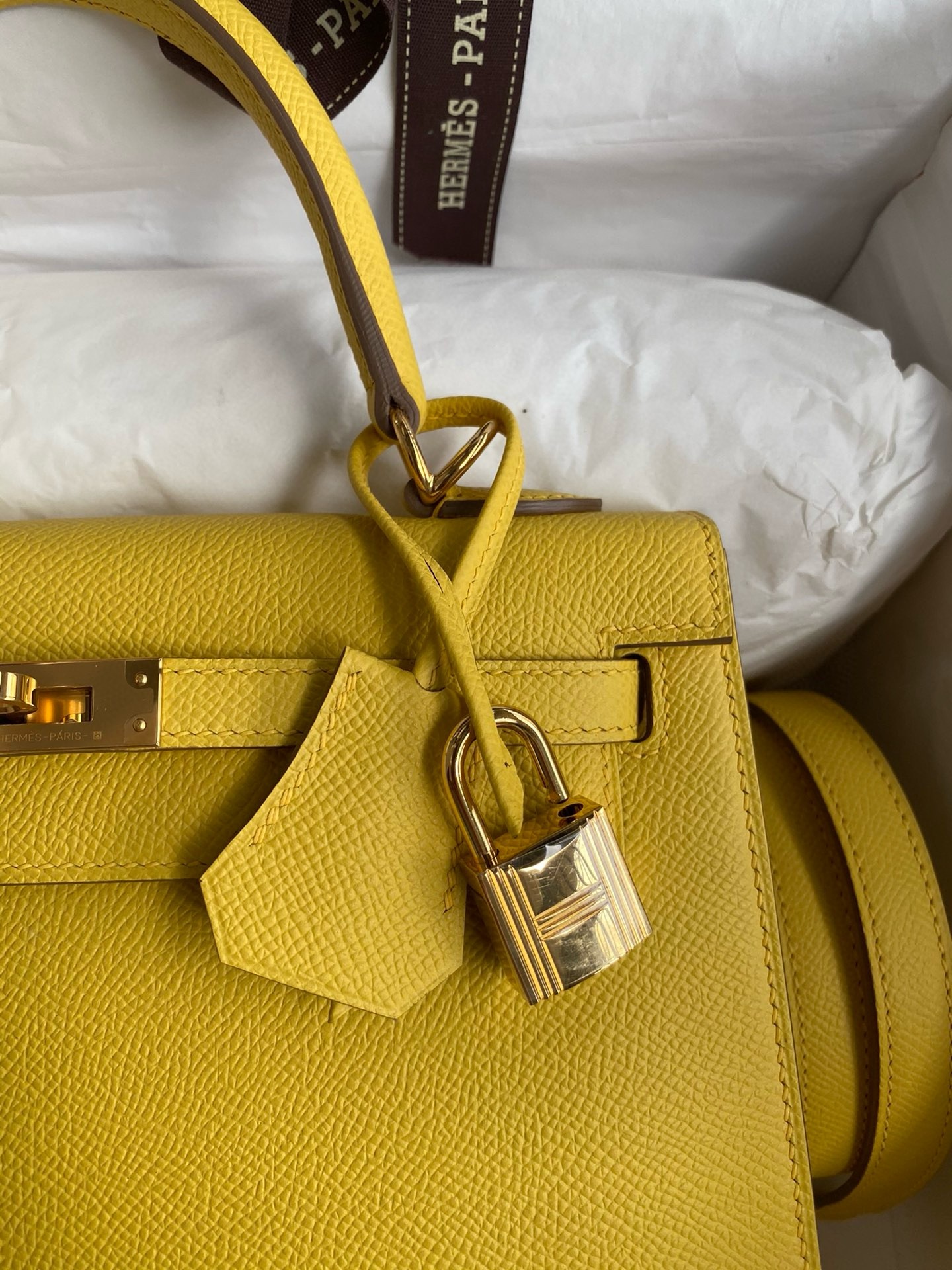 Hermes Kelly Sellier 25 Handmade Bag in Jaune de Naples Epsom Calfskin