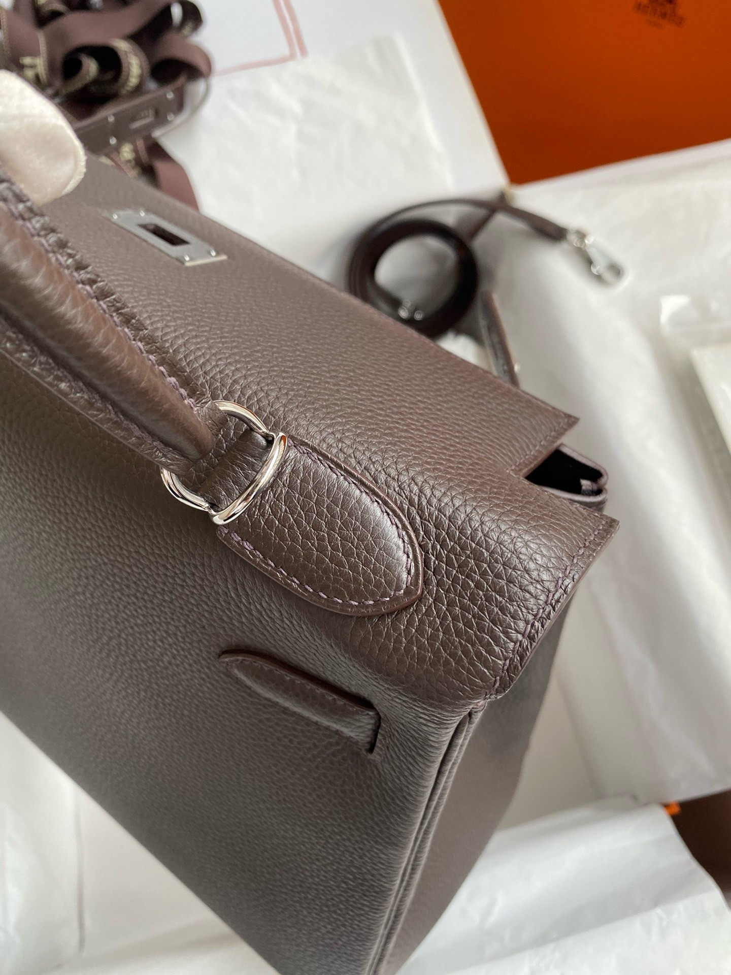 Hermes Kelly Retourne 32 Handmade Bag in Chocolat Clemence Leather