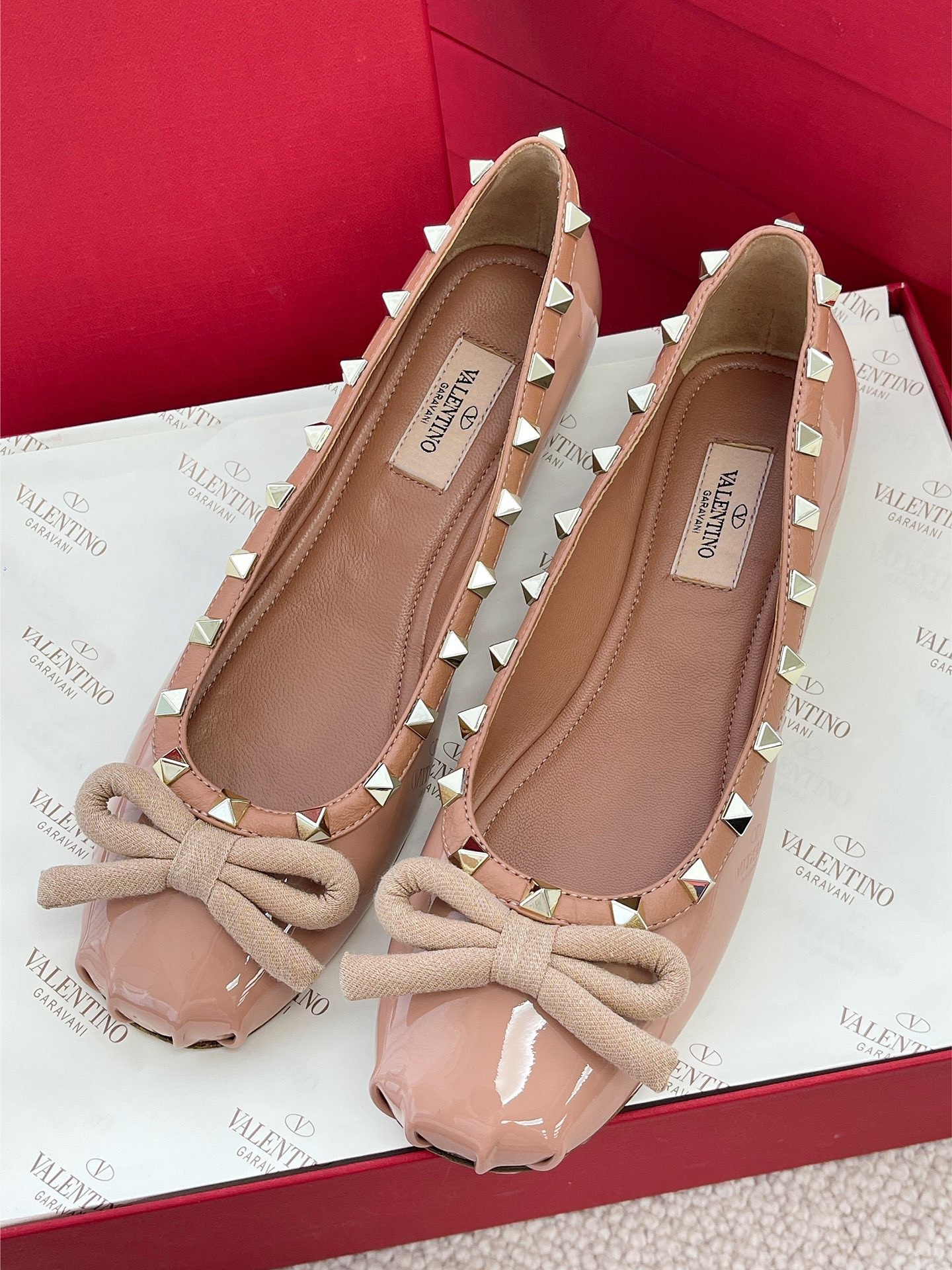 Valentino Rockstud Ballerina In Rose Cannelle Patent Leather