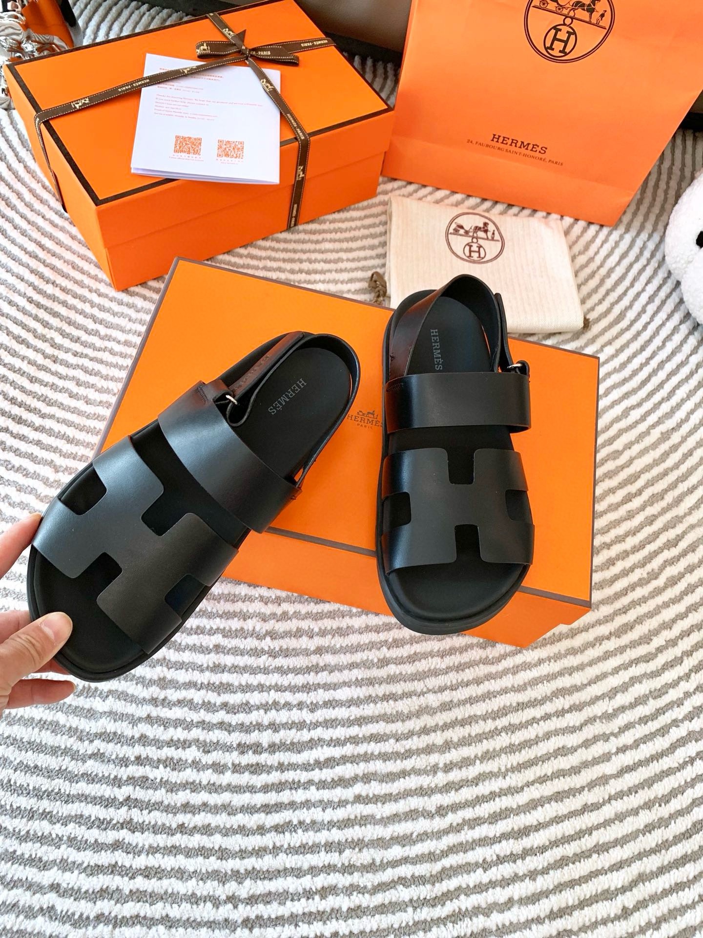 Hermes Men's Genius Sandals In Black Calfskin