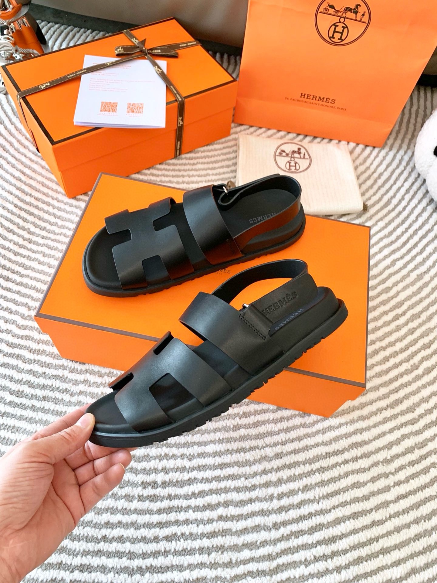 Hermes Men's Genius Sandals In Black Calfskin