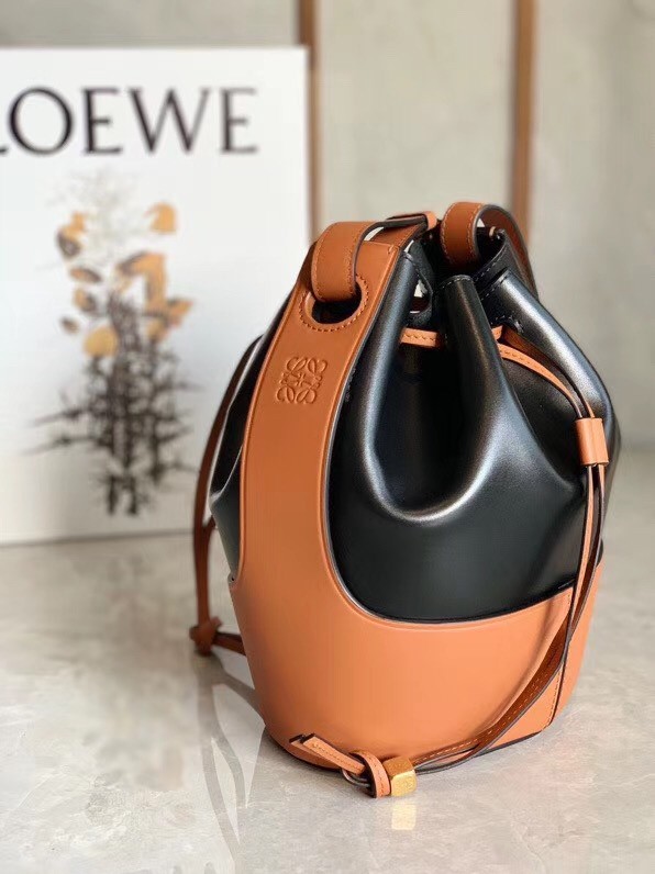 Loewe Small Balloon Bucket Bag In Black/Tan Calfskin