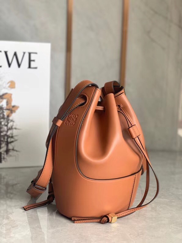 Loewe Small Balloon Bucket Bag In Camel Calfskin