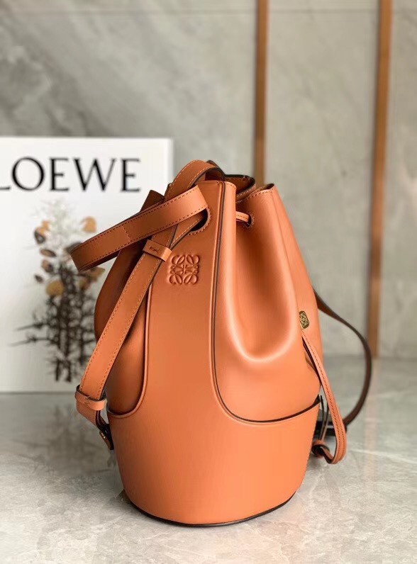 Loewe Medium Balloon Bucket Bag In Camel Calfskin